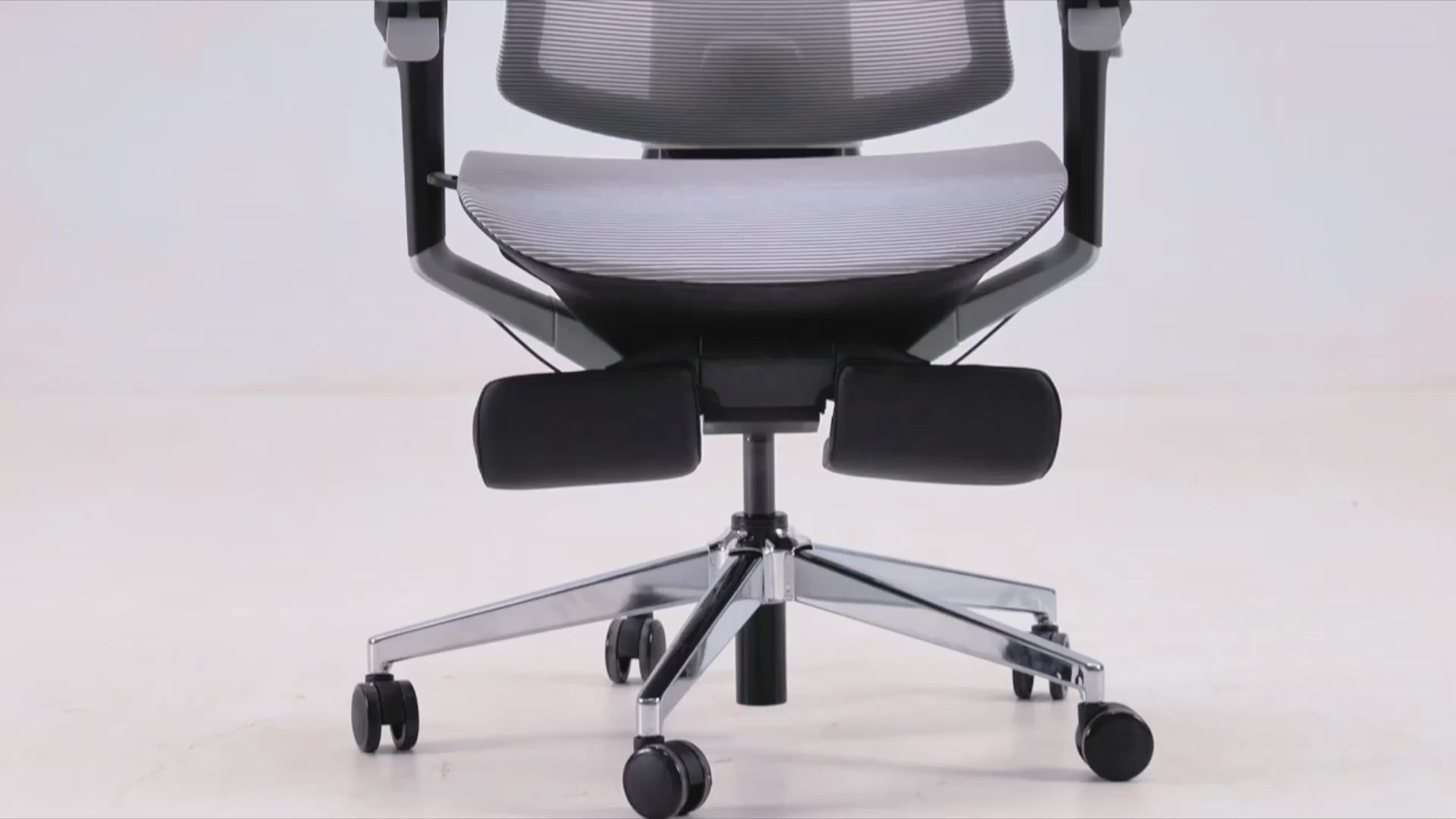 Load video: schoute ergonomic chair functions